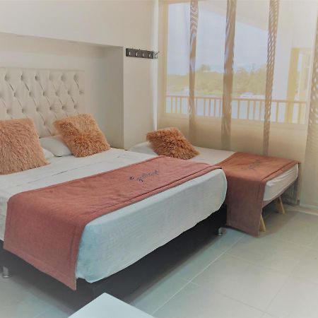 Apartamento Frente Al Malecon Guatapé Esterno foto